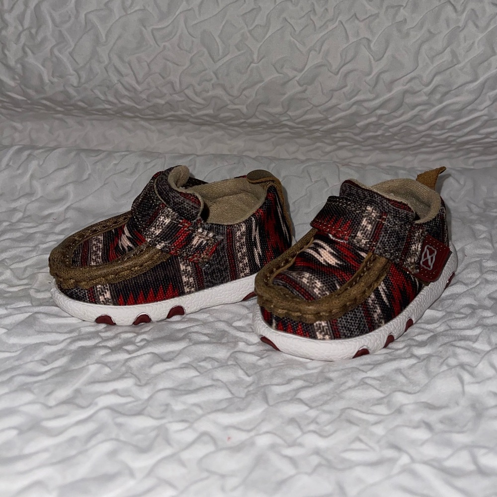 Twisted X Size 2 Infant Shoes